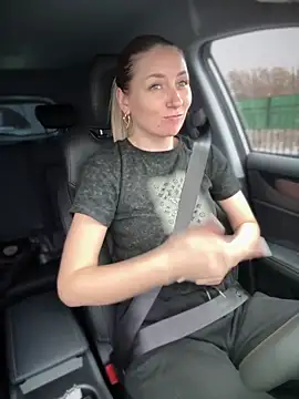 Snapshot of Crazy-Rosa chatting on 03/08/25, 11:05 Crazy-Rosa online show from 03/08/25, 11:05