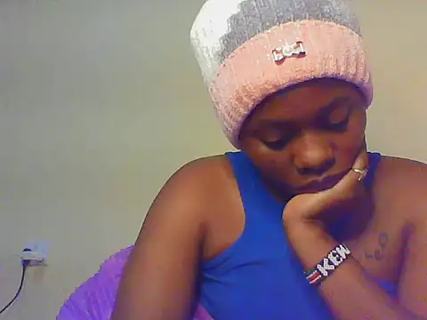 EBONYVANILLA02 online show from 11/11/25, 09:26