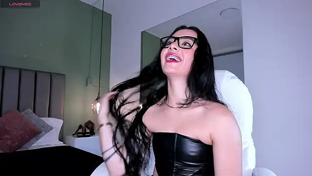 Snapshot of Samaanthaa_ chatting on 02/08/25, 01:22 Samaanthaa online show from 02/08/25, 01:22