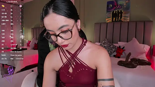 Snapshot of Samaanthaa_ chatting on 11/14/25, 01:15 Samaanthaa online show from 11/14/25, 01:15