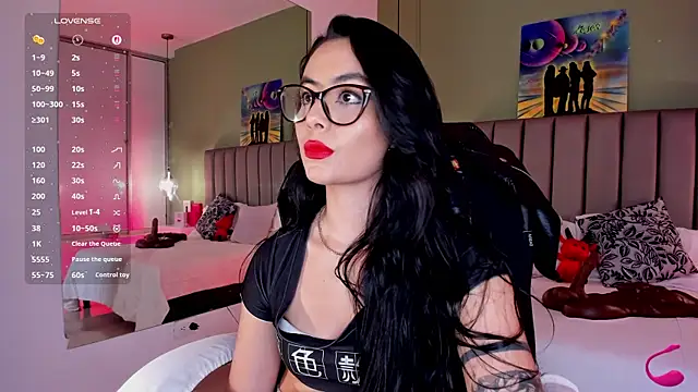 Snapshot of Samaanthaa_ chatting on 11/15/25, 03:59 Samaanthaa online show from 11/15/25, 03:59