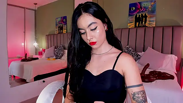 Snapshot of Samaanthaa_ chatting on 11/16/25, 02:17 Samaanthaa online show from 11/16/25, 02:17