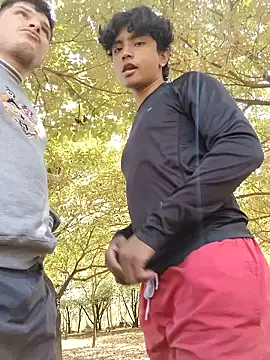 Snapshot of _Ottis_ chatting on 01/31/25, 04:48 Ottis online show from 01/31/25, 04:48