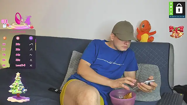 Snapshot of _Ottis_ chatting on 11/15/25, 12:41 Ottis online show from 11/15/25, 12:41