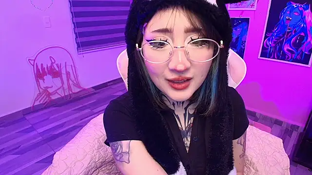 Snapshot of Miwa_violet chatting on 07/21/26, 03:20 Miwa violet online show from 07/21/26, 03:20