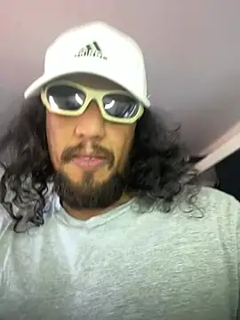 Cuteandhornyy online show from 03/19/26, 03:27