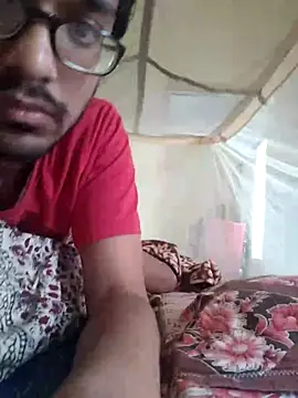 Snapshot of THE_NAKED_BOY chatting on 01/01/25, 04:07 THE NAKED BOY online show from 01/01/25, 04:07