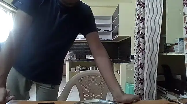 Snapshot of THE_NAKED_BOY chatting on 03/08/25, 04:23 THE NAKED BOY online show from 03/08/25, 04:23