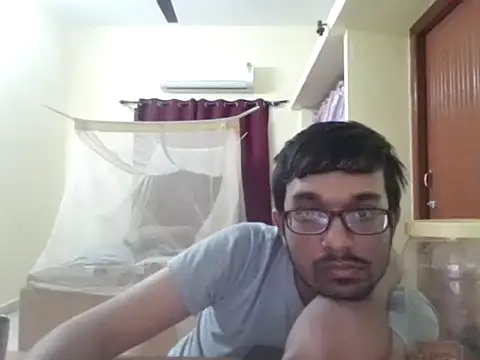 Snapshot of THE_NAKED_BOY chatting on 10/09/25, 04:16 THE NAKED BOY online show from 10/09/25, 04:16