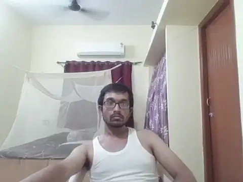 Snapshot of THE_NAKED_BOY chatting on 11/04/25, 02:38 THE NAKED BOY online show from 11/04/25, 02:38