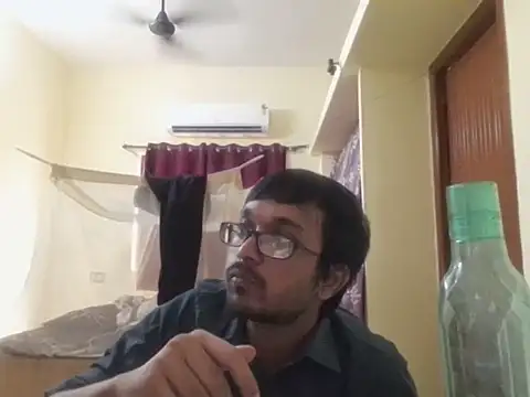 Snapshot of THE_NAKED_BOY chatting on 11/05/25, 07:52 THE NAKED BOY online show from 11/05/25, 07:52