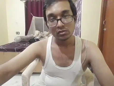 Snapshot of THE_NAKED_BOY chatting on 11/12/25, 01:11 THE NAKED BOY online show from 11/12/25, 01:11