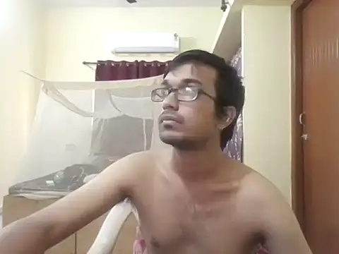 Snapshot of THE_NAKED_BOY chatting on 11/16/25, 04:51 THE NAKED BOY online show from 11/16/25, 04:51