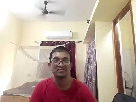 Snapshot of THE_NAKED_BOY chatting on 11/22/25, 07:29 THE NAKED BOY online show from 11/22/25, 07:29