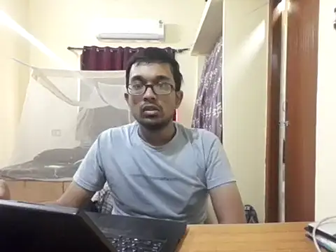 Snapshot of THE_NAKED_BOY chatting on 11/29/25, 04:04 THE NAKED BOY online show from 11/29/25, 04:04