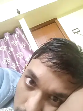 Snapshot of THE_NAKED_BOY chatting on 12/01/25, 06:18 THE NAKED BOY online show from 12/01/25, 06:18