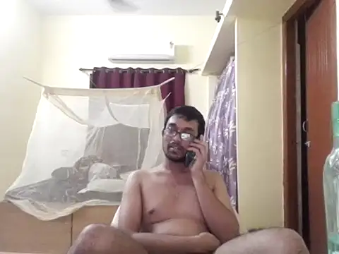 Snapshot of THE_NAKED_BOY chatting on 12/18/25, 12:55 THE NAKED BOY online show from 12/18/25, 12:55