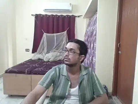 Snapshot of THE_NAKED_BOY chatting on 03/08/26, 09:35 THE NAKED BOY online show from 03/08/26, 09:35