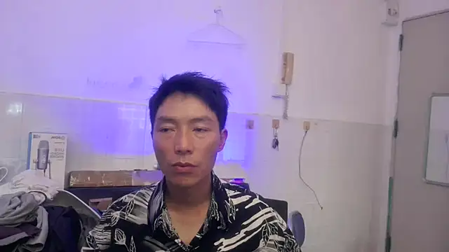 xhqds online show from 04/23/26, 06:47