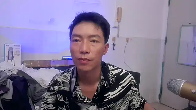 Snapshot of xhqds chatting on 04/26/26, 10:35 xhqds online show from 04/26/26, 10:35
