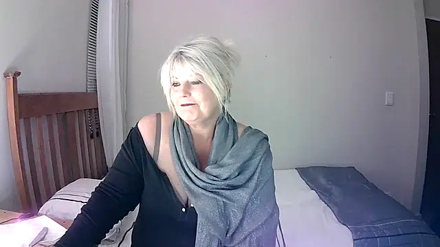 Miahotmilf online show from 01/16/25, 06:48