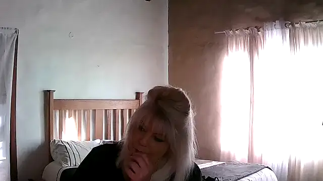 Miahotmilf online show from 10/12/25, 03:11