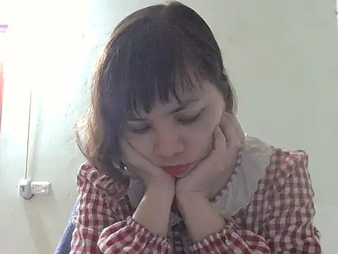 Angela-Eira online show from 12/04/25, 09:12