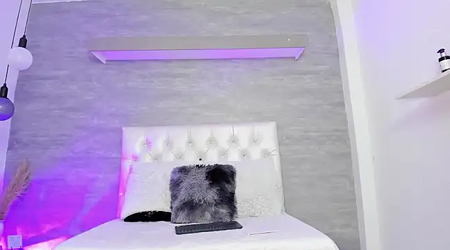 thararouse online show from 01/31/25, 12:18