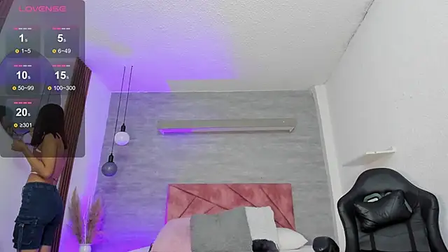 thararouse online show from 11/26/25, 12:17