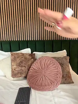 MonicaMoret online show from 02/07/26, 11:03