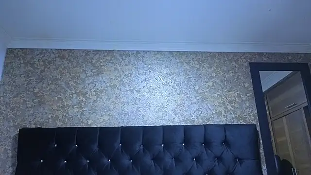 stella xue online show from 11/01/25, 08:44