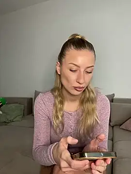 belle98 online show from 11/16/25, 01:39