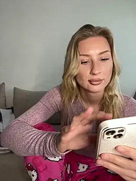 belle98 online show from 02/11/26, 10:09