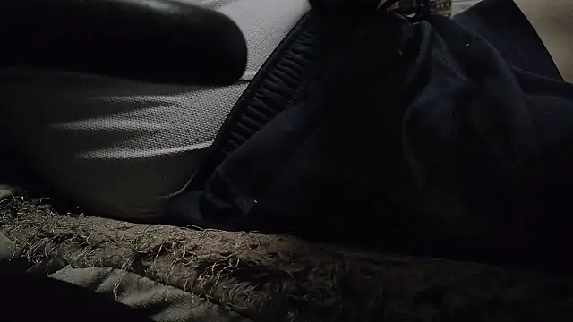 Snapshot of hidenyan02 chatting on 09/13/25, 10:42 hidenyan02 online show from 09/13/25, 10:42