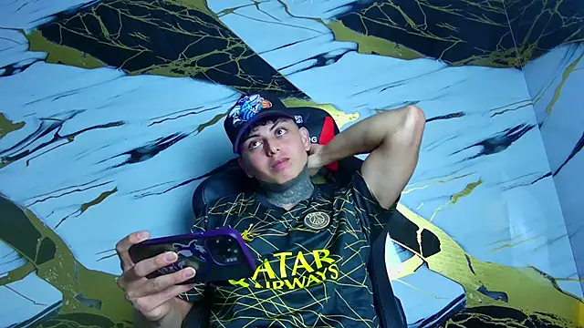 Kevin22 222 online show from 01/27/25, 06:52