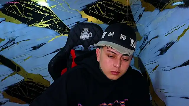 Kevin22 222 online show from 04/24/26, 03:31