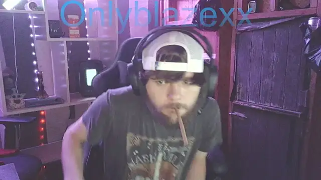 OnlyBlazexx online show from 01/15/26, 03:11