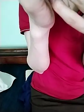 Luxcute286 online show from 03/24/26, 02:16