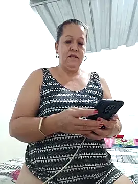 Snapshot of Fulopp15 chatting on 12/30/24, 06:05 Fulopp15 online show from 12/30/24, 06:05