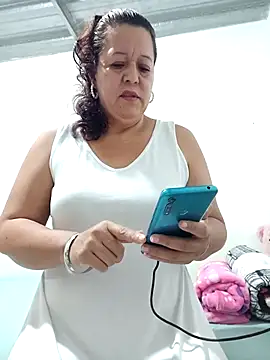 Snapshot of Fulopp15 chatting on 01/05/25, 05:41 Fulopp15 online show from 01/05/25, 05:41