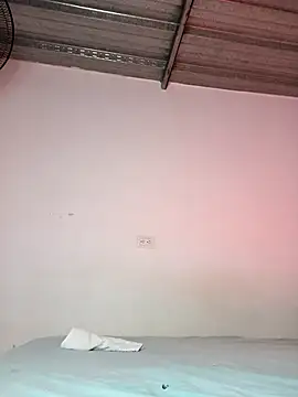 Snapshot of Fulopp15 chatting on 09/11/25, 02:00 Fulopp15 online show from 09/11/25, 02:00