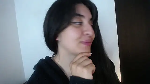 Snapshot of moritalatina chatting on 02/18/25, 01:21 moritalatina online show from 02/18/25, 01:21