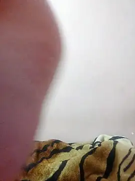 Snapshot of LoNa-daloua chatting on 10/07/25, 10:07 LoNa-daloua online show from 10/07/25, 10:07