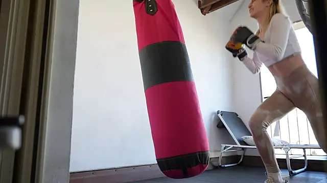 missdaisydiamond777 online show from 03/03/26, 10:21