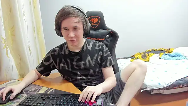 iliaskrislove online show from 09/23/25, 09:51