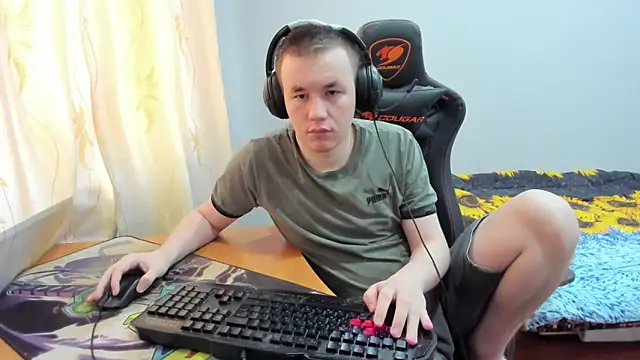 iliaskrislove online show from 10/20/25, 06:14