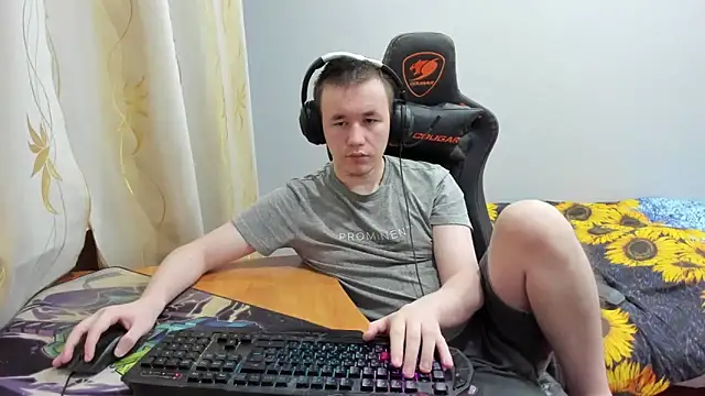 iliaskrislove online show from 10/31/25, 02:34