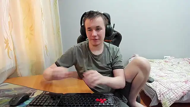 iliaskrislove online show from 11/16/25, 11:38