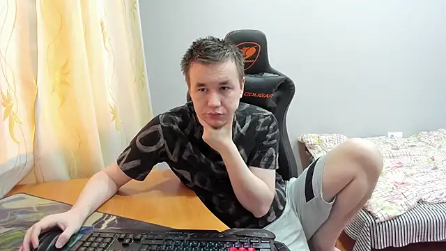 iliaskrislove online show from 11/23/25, 08:36