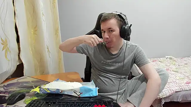 iliaskrislove online show from 11/28/25, 10:56